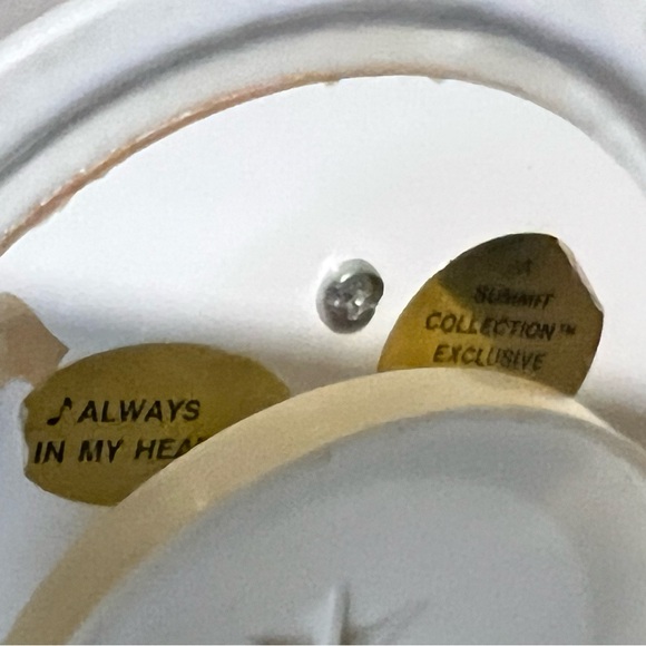 Vintage Labrador Dog and Puppies Music box by Summit - Picture 7 of 11